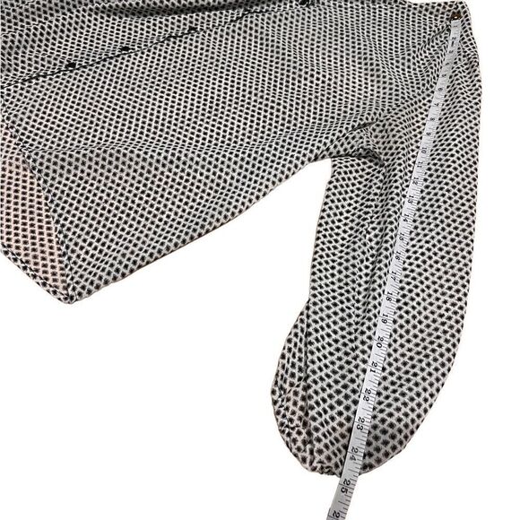 H&M sheer blouse high low hem button down white black size 12 - Picture 16 of 16